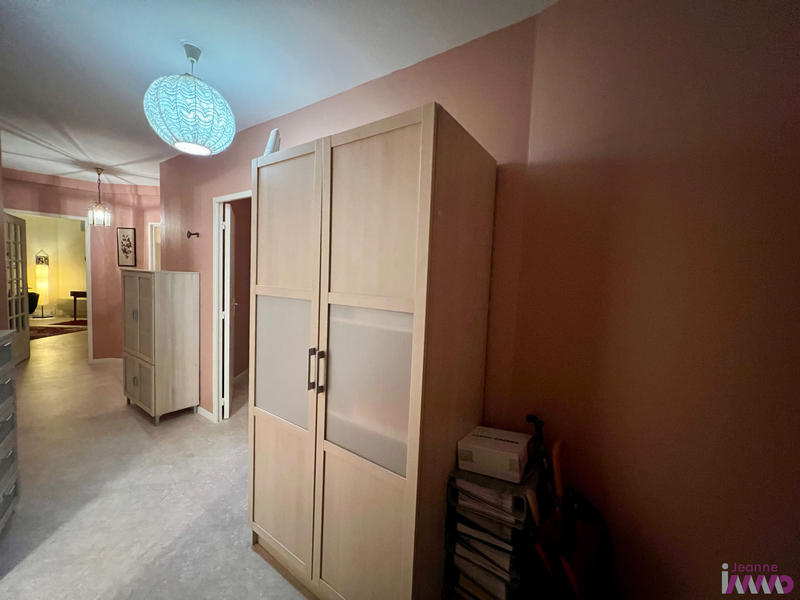 Appartement - 90 m² - 4 pièces