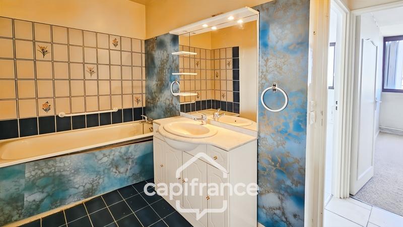 Duplex - 77 m² - 4 pièces