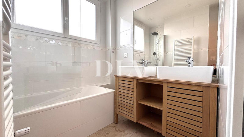 Appartement - 75 m² - 5 pièces