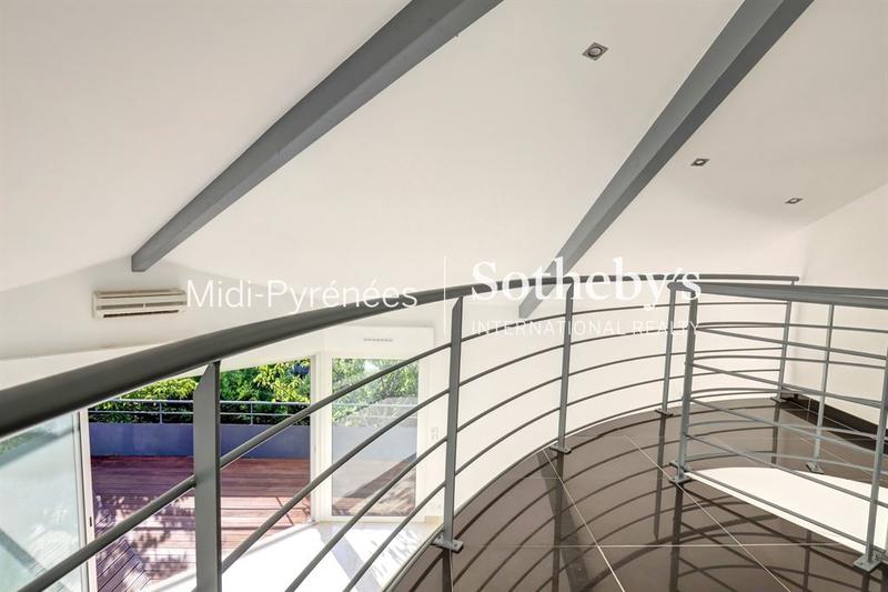 Appartement - 218 m² - 6 pièces