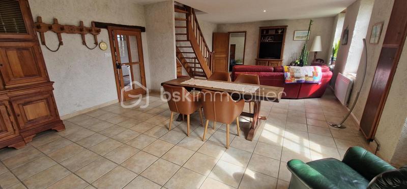 Longère - 275 m² - 9 pièces