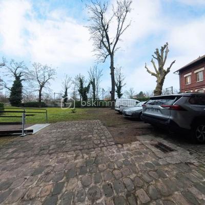 Immeuble - 1 665 m² - 33 pièces