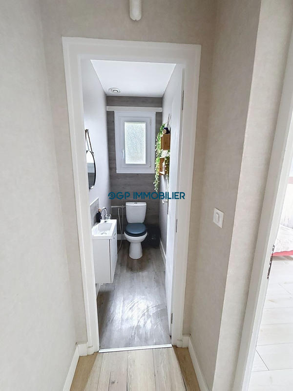 Maison - 161 m² - 7 pièces