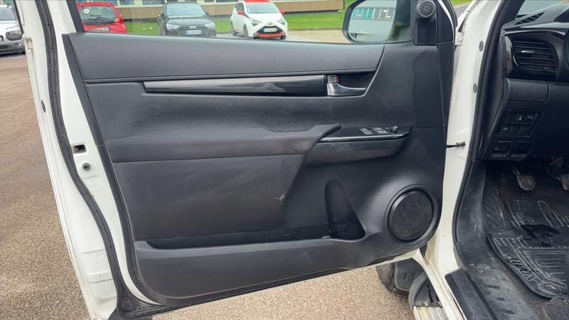 Toyota Hilux X-Tra Cabine 2.4 d-4d 150 Legende