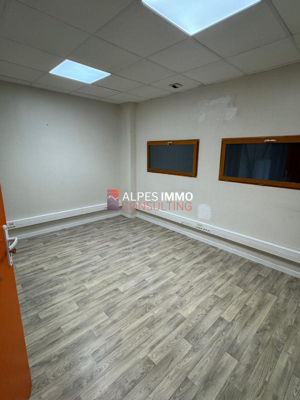 Local d'activités - 508 m²