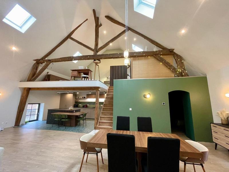 Maison ancienne - 220 m² - 7 pièces