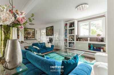 Maison - 196 m² - 8 pièces