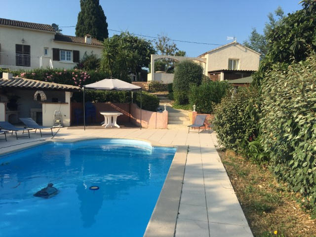 Appartement - 240 m² - 10 pièces