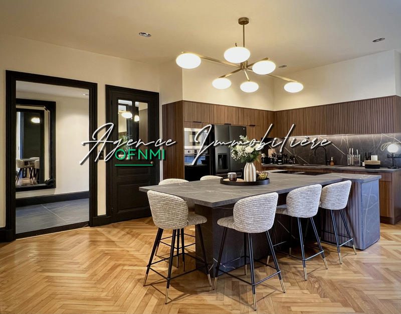 Appartement - 178 m² - 5 pièces