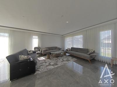 Maison - 145 m² - 6 pièces