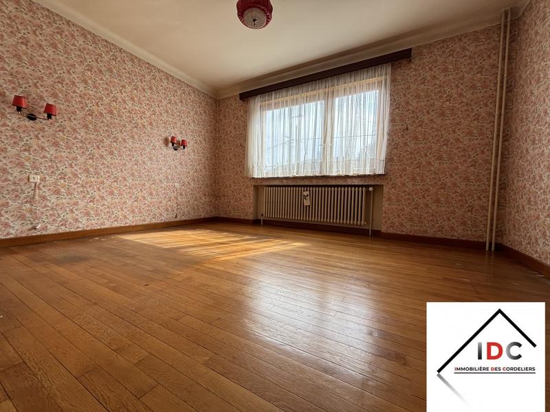 Maison - 198 m² - 5 pièces