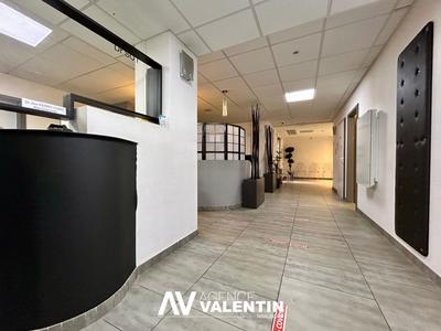 Local commercial - 398 m² - 8 pièces