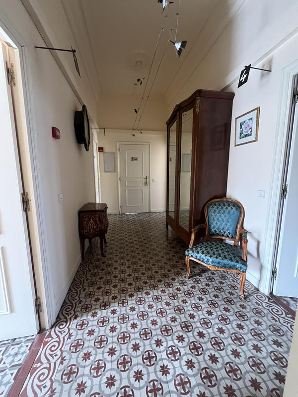 Propriété - 363 m² - 12 pièces