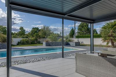 Maison - 222 m² - 7 pièces