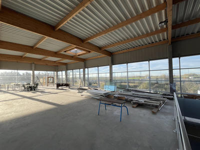 Local commercial - 1 500 m²