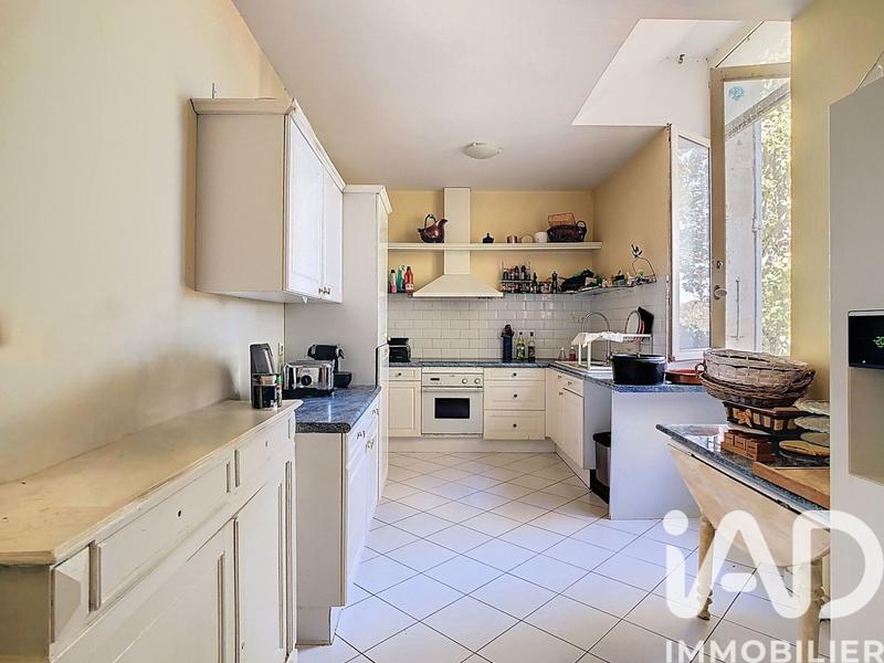 Maison - 465 m² - 12 pièces