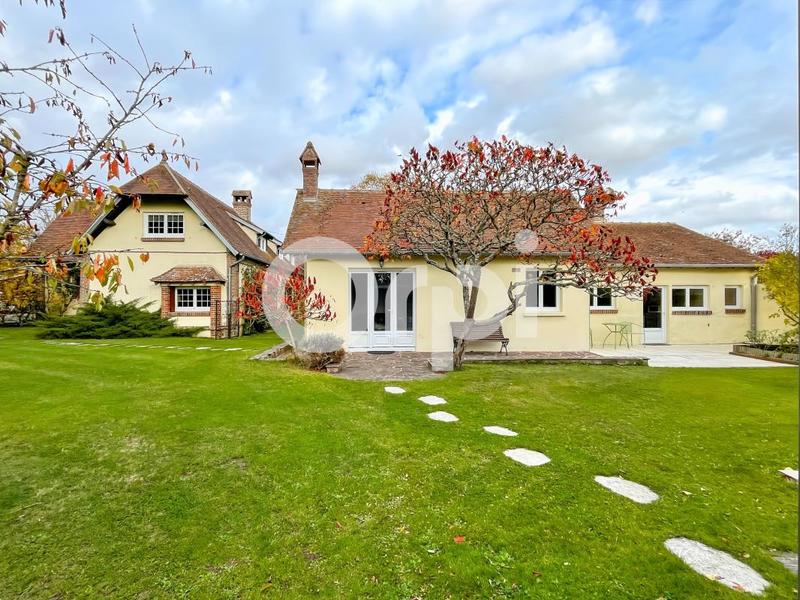 Longère - 320 m² - 6 pièces