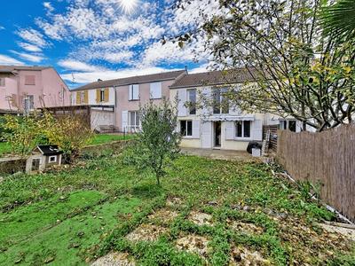 Maison - 82 m² - 4 pièces