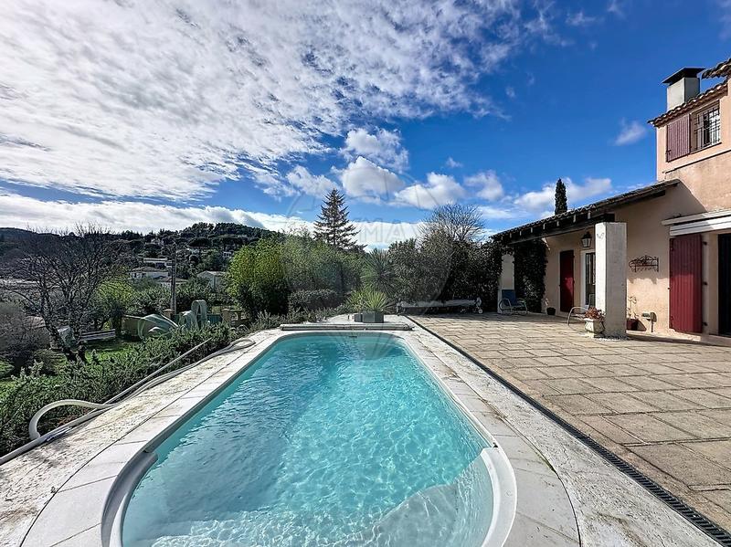 Maison d'architecte - 180 m² - 6 pièces