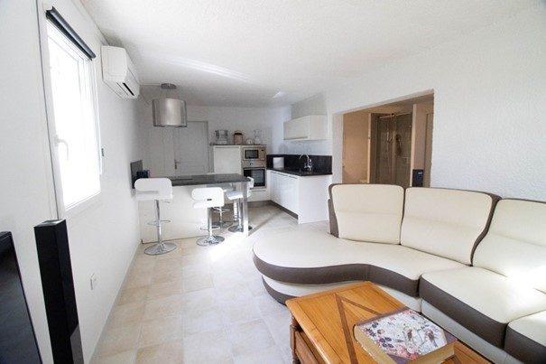 Villa - 240 m² - 8 pièces