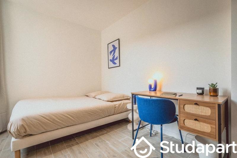 Chambre - 9 m² - 1 pièce