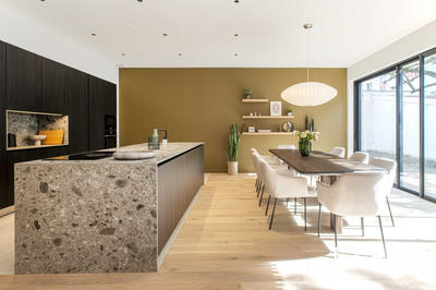 Maison - 206 m² - 7 pièces