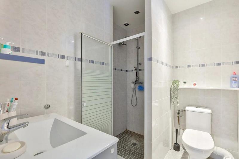 Maison - 301 m² - 12 pièces