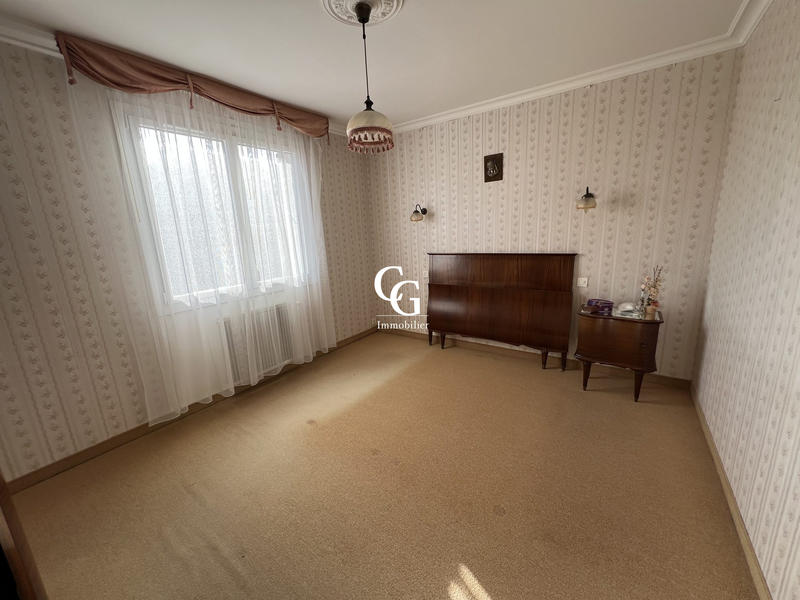 Maison - 208 m² - 6 pièces