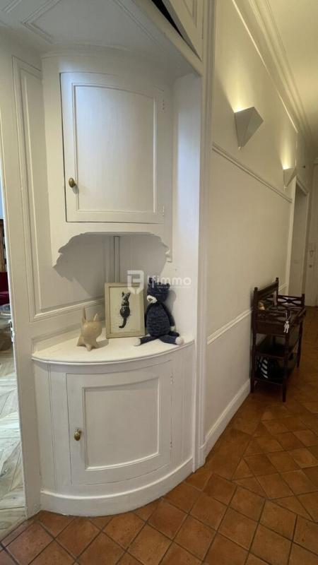 Appartement - 176 m² - 6 pièces