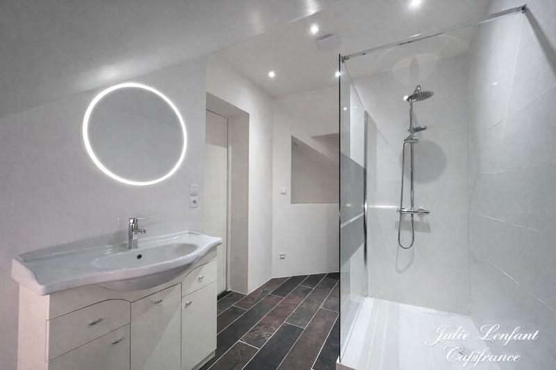 Maison - 405 m² - 8 pièces