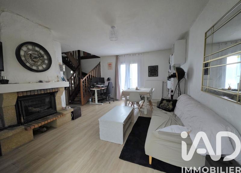 Maison - 90 m² - 5 pièces