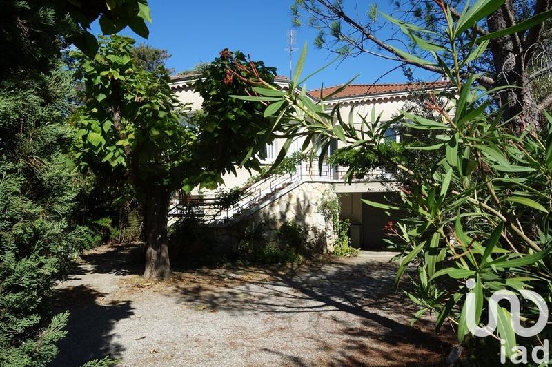 Maison - 220 m² - 9 pièces