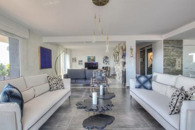 Appartement - 145 m² - 4 pièces