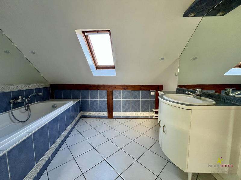 Appartement - 83 m² - 2 pièces