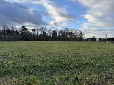 Terrain constructible - 1 018 m²