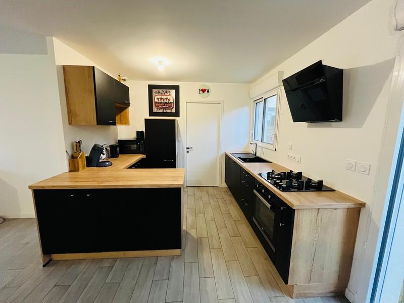 Maison - 90 m² - 5 pièces