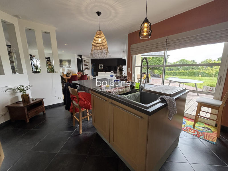 Maison - 190 m² - 6 pièces