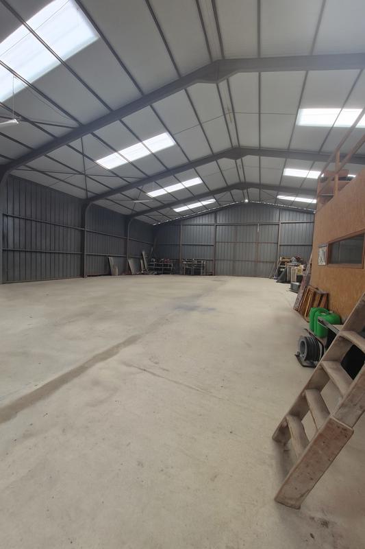 Local d'activités - 500 m²