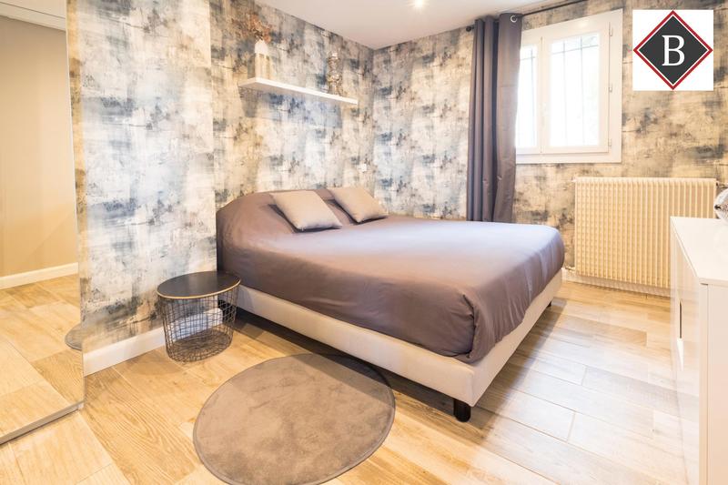 Maison - 227 m² - 5 pièces