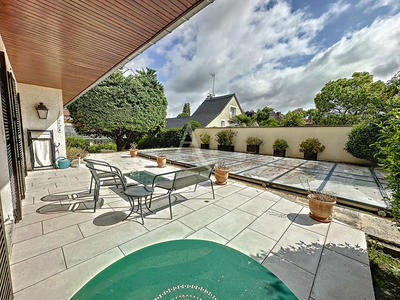 Maison - 212 m² - 6 pièces