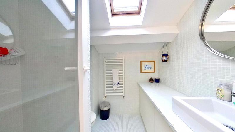 Appartement - 93 m² - 4 pièces