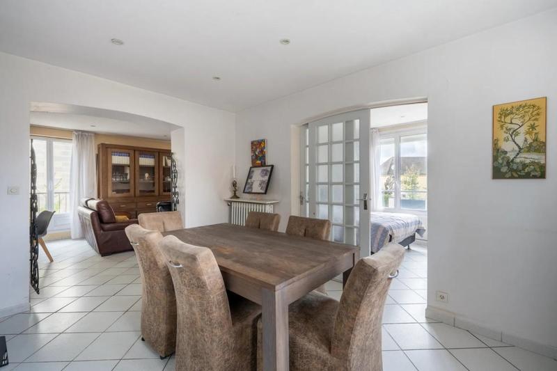 Maison - 187 m² - 8 pièces