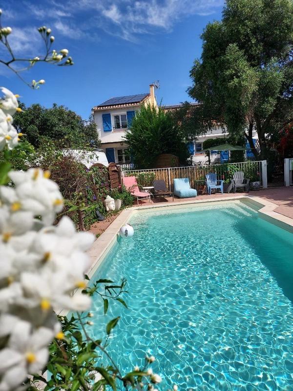 Maison - 195 m² - 10 pièces