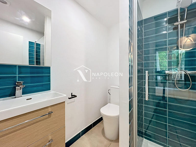 Maison - 252 m² - 10 pièces