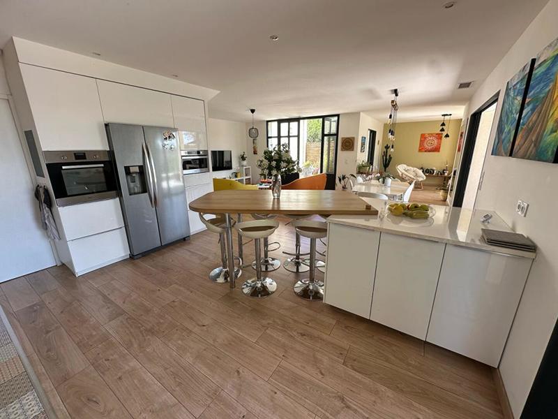 Villa - 186 m² - 8 pièces