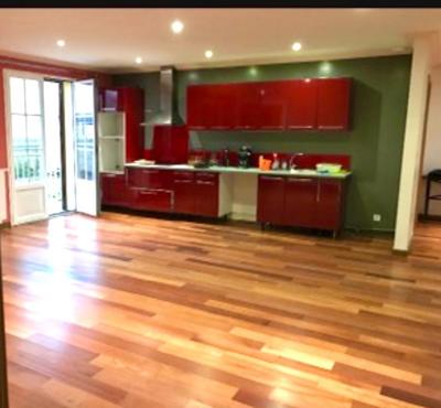 Appartement - 80 m² - 3 pièces