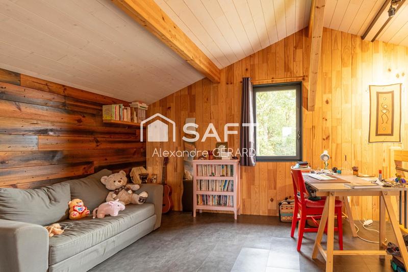 Maison - 102 m² - 4 pièces