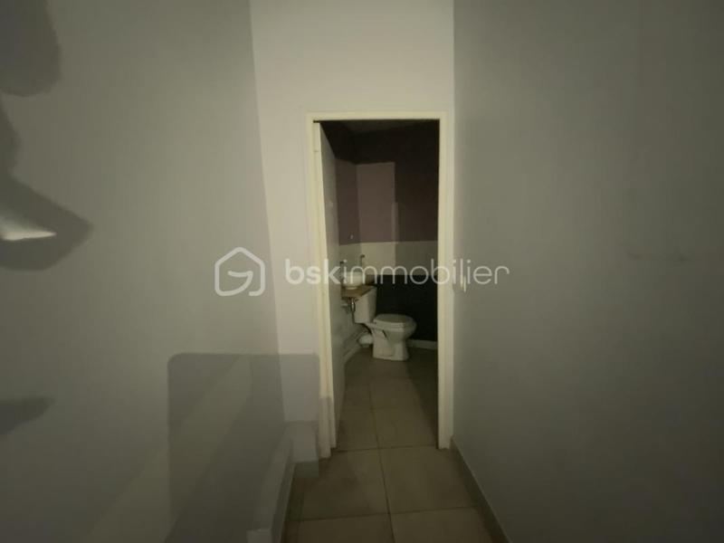 Local commercial - 149 m² - 7 pièces