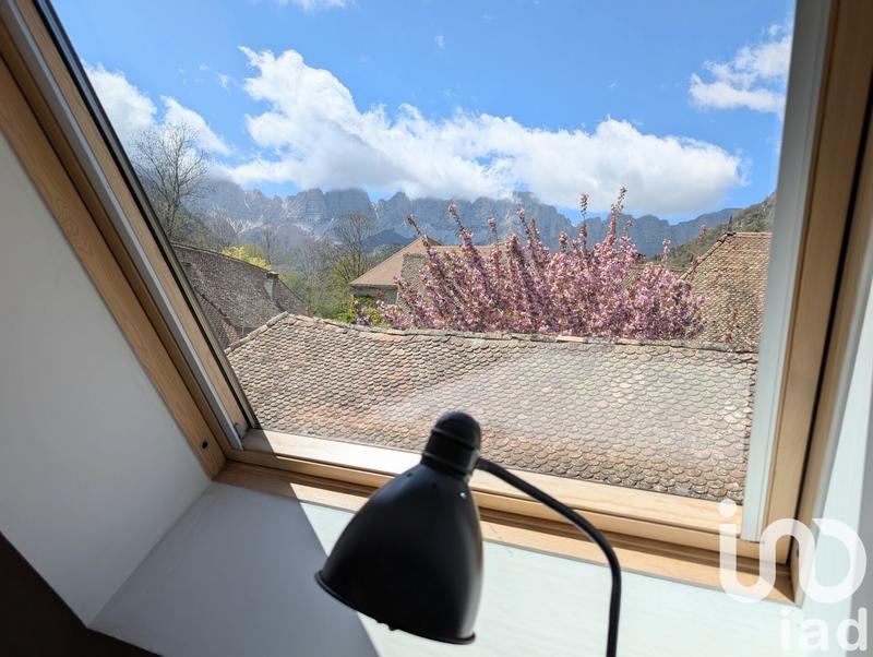 Maison - 201 m² - 7 pièces