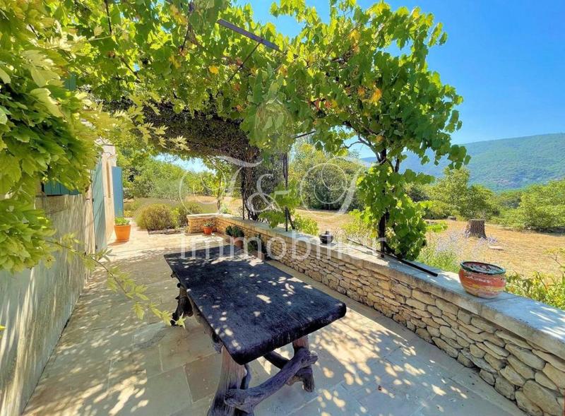 Propriété - 190 m² - 6 pièces